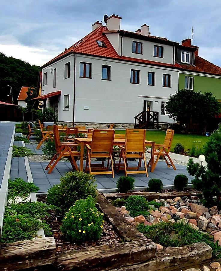 Pokoje Goscinne Cztery Wiatry Frombork Eksteriør billede